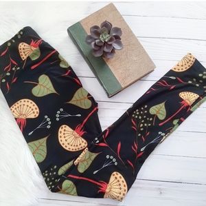 ONE SIZE LuLaRoe Dandelion Leggings